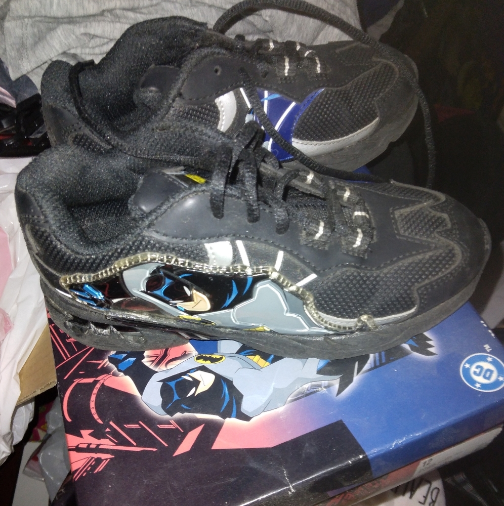 🎉HP🎉New Kids Batman Sneakers